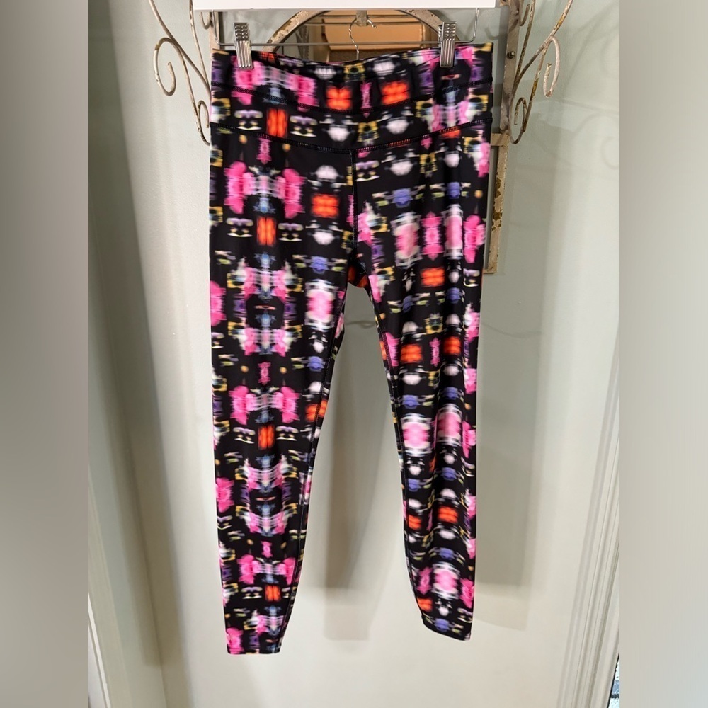 Athleta, Speed Sonar Legging, Black City Lights Print, Zip Pocket in Back, Med